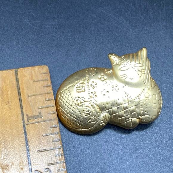 Vintage Gold Tone Quilted‎ Calico Cat Fashion Brooch Scarf Lapel Pin - Picture 5 of 5